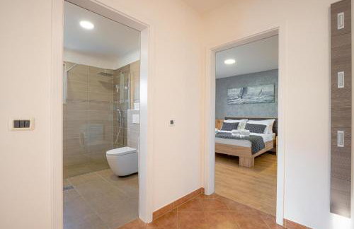 Villa Beauty with heated pool and jacuzzi - Photo 37