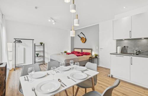 BAT Home Solutions Saarburg Altstadt - alles was ein Hotel nicht bietet - 3 Apartments 45 bis 75 qm für bis zu 12 Personen - direkt unter der Burg - 2 Min zur Altstadt - Weinbergblick, Heimkino und E-Ladesäulen - Foto 31