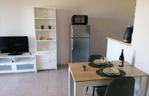 Le cocon de Marie,piscine, balcon, parking gratuit, baignoire - Foto 13