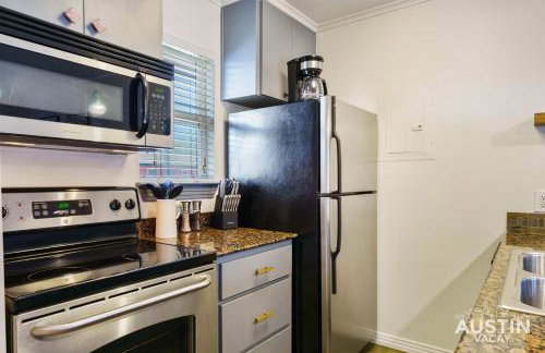 Pet Friendly Apt w Pool Minutes from Zilker Park in Austin - Foto 9