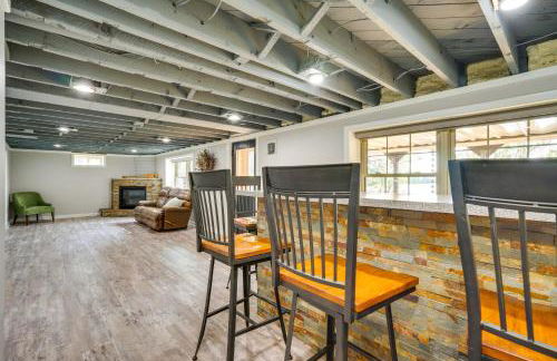 Waterfront Lake Wissota Retreat Dock and Deck! - Foto 16