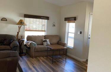 Lake House - Photo 10