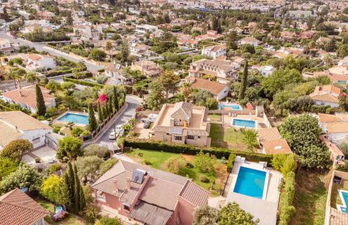 Gorgeous Home In Alhaurin De La Torre - Photo 14