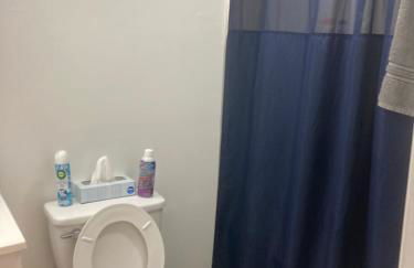 THE Clubhouse MASTERS GOLF THEMED 1 KING BED 1 BATH FURNISHED APARTMENT FULL SIZE KITCHEN FULL SIZE LEATHER PULL OUT SLEEPER SOFA IN LIVING ROOM & FULL SIZE LEATHER SOFA 1 GIG FIBER INTERNET DIRECTV PREMIUM PACKAGE ALL SPORTS & MOVIE CHANNELS & DVR - Foto 32