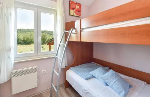 Cozy Home In Vojnic Sinjski With Sauna - Photo 36