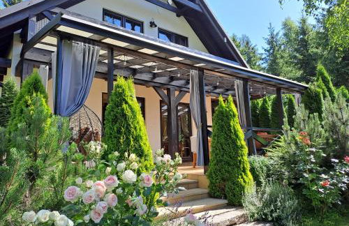 Dom Black&White - Photo 1