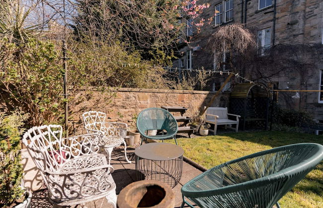 Beautiful & Bright 2BD Flat - Haymarket - Photo 28