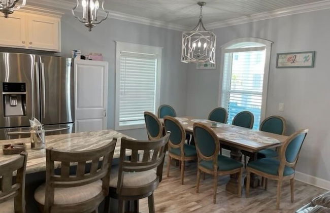 Tequila Sunrise 4 Bedroom Home by RedAwning - Photo 13