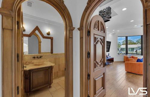 Villa Rhodes Palatial Waterfront Beach Estate - Photo 40