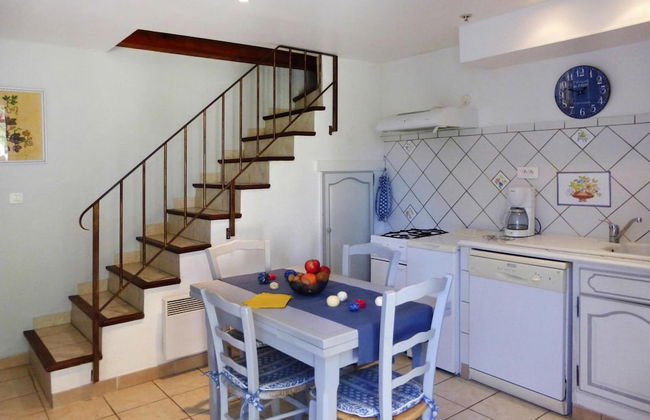 Holiday Cottage With Private Terrace, Bellegarde - Foto 18