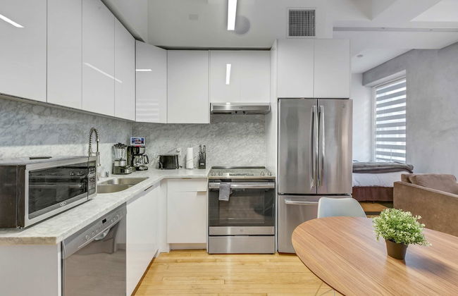 Stylish Deluxe 1BR At HWH by Oneluxstay - Foto 13