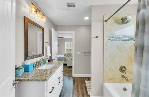 Hot Tub, Gas Grill, Tiki Bar w/TV, Dog Friendly - Foto 41