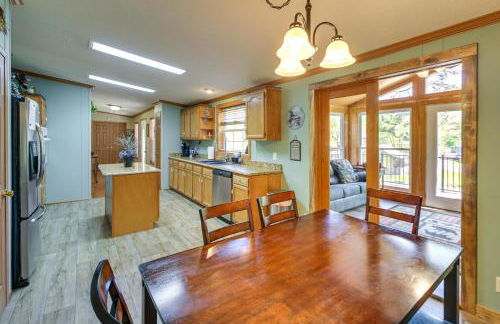 Lakefront Arkansas Home with Dock and Sunroom - Foto 11