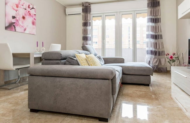 JOIVY Milano Fiera Cozy & Elegant Apartment - Photo 21