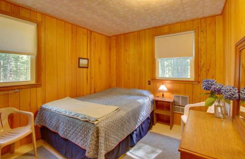 The Birches Raymond Getaway with Beach and Boat Dock - Foto 11