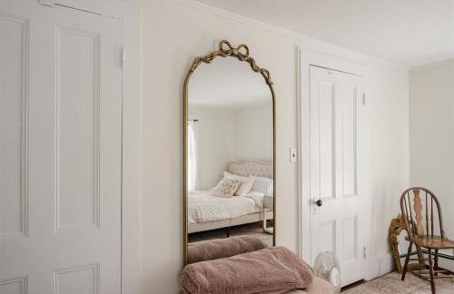 Historic Home near Stony Brook Village & Beach - Foto 62