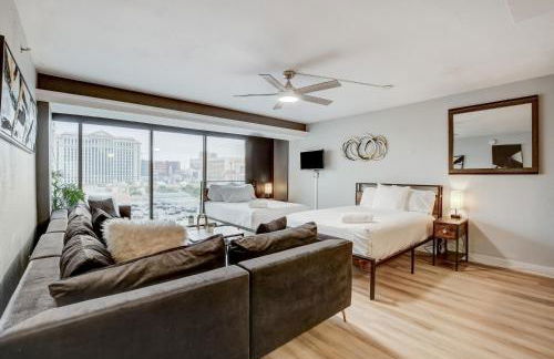Iconic Vegas Views - 6 comfy Beds, NO RESORT FEES, Center Strip! - Foto 6