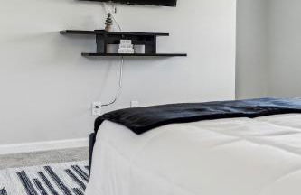 Family-Friendly 4BR Home with BBQ & Free Parking - Foto 20