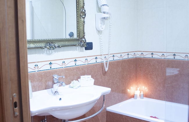 Caroline Suite - Photo 23