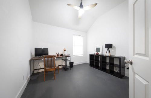 Sophisticated Minimalist Modern Home w/pool and spa - Foto 57