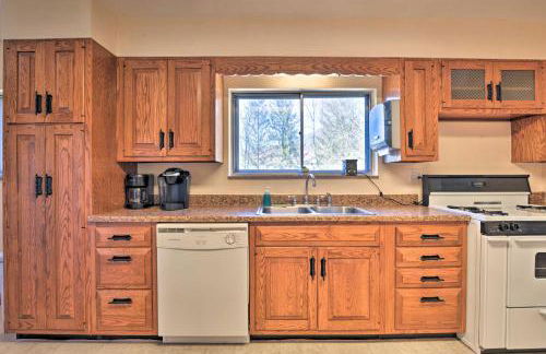 Mountaineer Retreat - 5 Mi to WV University! - Foto 13