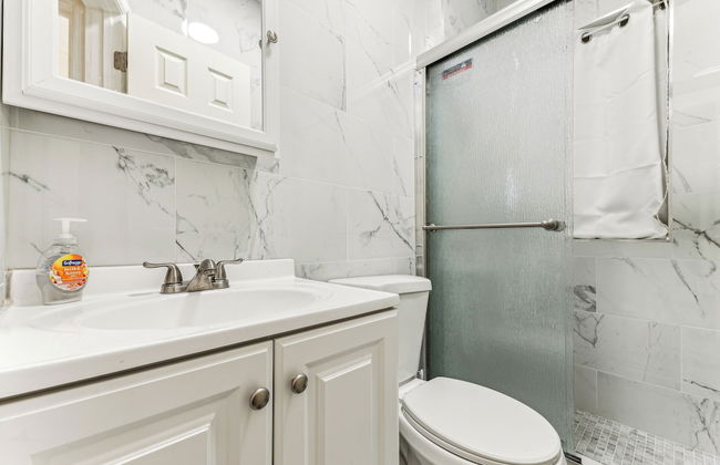 Furnished Empire Blvd Guest House - Photo 38