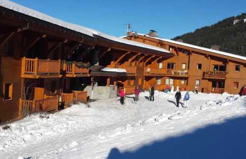 Appartement calme avec balcon, accès direct aux pistes - FR-1-346-417 - Photo 13