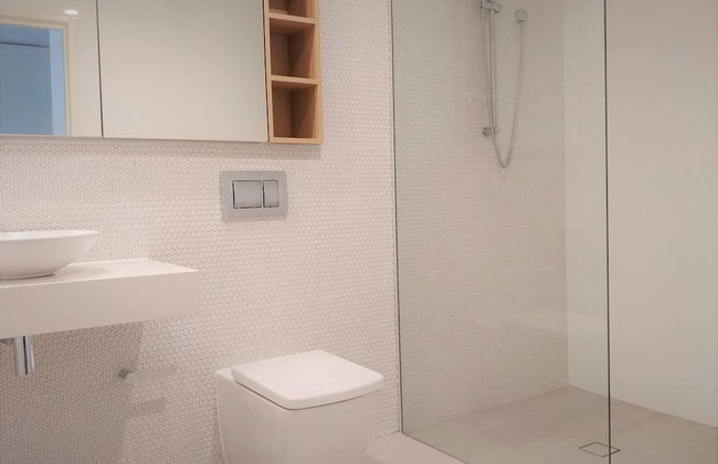 Luxury 1 Bedroom 1 Study With 1 Parking - Photo 13