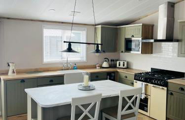 Hawthorne Villa with Hot Tub - Foto 7