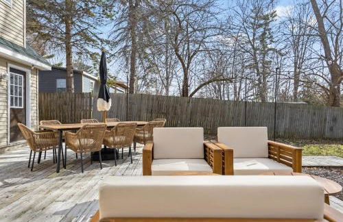 Lakefront Retreat, Mins to Dtown, Firepit, Hot Tub, Pet friendly! - Foto 73