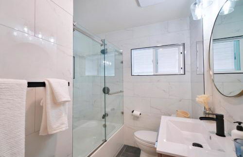 @ Marbella Lane - Vibrant 4BR RWC Ldry + P - Foto 58