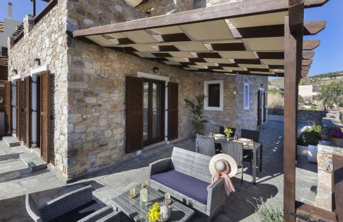 Syra Suites - Photo 29