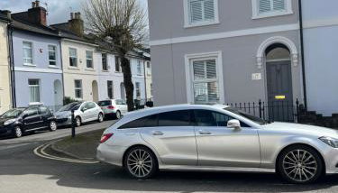 The Lily Pad - Boutique Townhouse, a short walk to Town Center and Racecourse - Foto 1