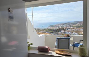 Views, international channels, A-C, pool, bar - Foto 11