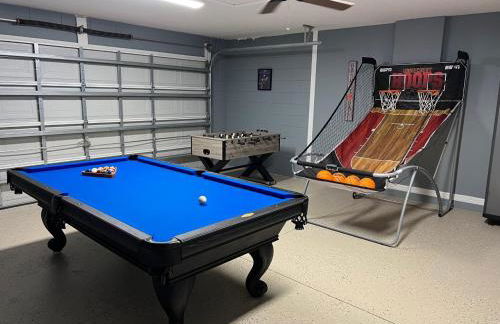 Private pool villa with game room close to theme parks! - Foto 3