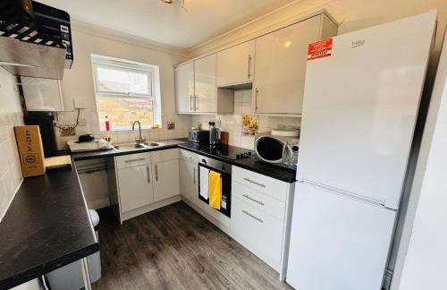 Town centre with parking - Foto 13