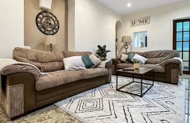 3 bed home in Tonypandy with Balcony View Room - Foto 10