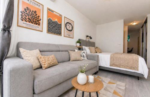 Side by Side Apartments - Photo 15