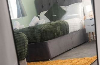 Opulent 2BR 2BA House with FREE Parking - Photo 23