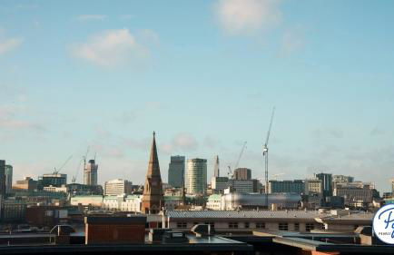 Penthouse - Amazing City Skyline Views - Balcony - FREE extra 2 hours - FREE Parking - Utilita Arena - Bullring Shopping - New St Station- Super King Size Bed - Foto 88