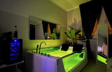 TROPICAL RHAPSODY - Jacuzzi & King Size a Torino Centro - Foto 3