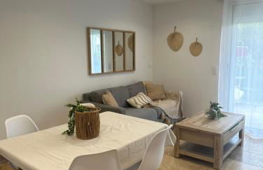 LE TERRACOTTA COTE D'AZUR - Proche PLAGE - Terrasse & Confort - CLIM - Parking et Wifi Gratuit- OFFRE SPECIALE - Foto 3