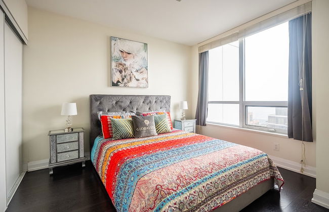 Modern Apartments in North York - Photo 32