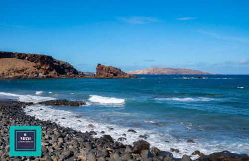 Mara 1 Playa del Burrero junto al mar wifi gratis - Foto 38