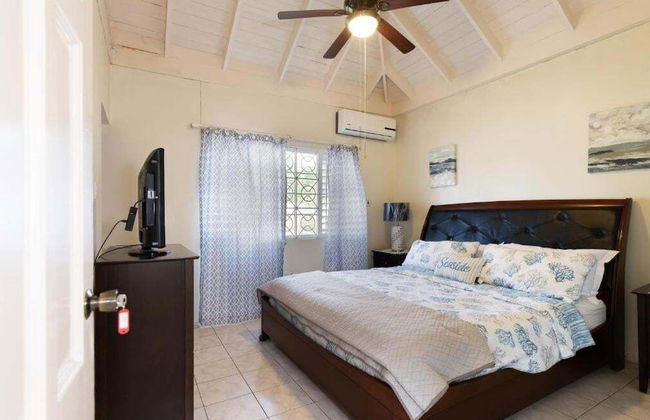 Yancey Largo Villa Perfect Jamaica Ironshore Getaway w Private Pool and Onsite Staff Services by RedAwning - Photo 25