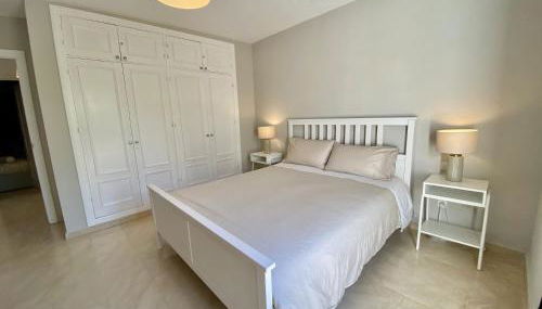 Escape to Serenity - 3 Bedroom Townhouse by the Sea! - Photo 5