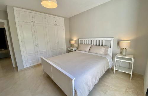 Escape to Serenity - 3 Bedroom Townhouse by the Sea! - Photo 5