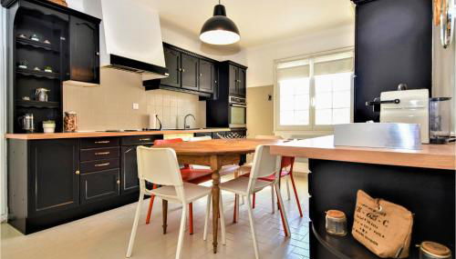 4 Bedroom Lovely Home In Bellegarde - Foto 5