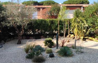 Le Palmier, jardin privatif, plage 200m, centre et restaurants à deux pas, climatisé, wifi, garage, rénové - Foto 14