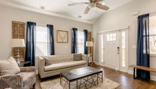 Luxury Urban Oasis 4 mins to AUC, 9 mins to Downtown - Foto 1, pet friendly, heating